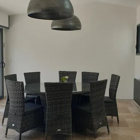 Contemporaine Avec Piscine 2 A 4 Pers Les Pommes De Pin La Palmyre Villa *